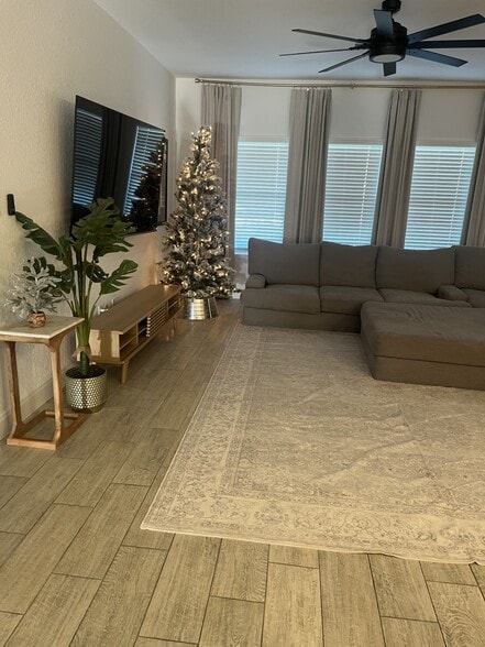 Living 5 of 6 - 6615 Morgan Path