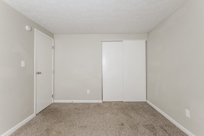 Building Photo - 3 Bedroom Indianapolis Home