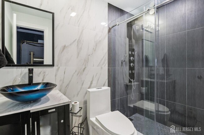 Building Photo - 206 Shields Ct