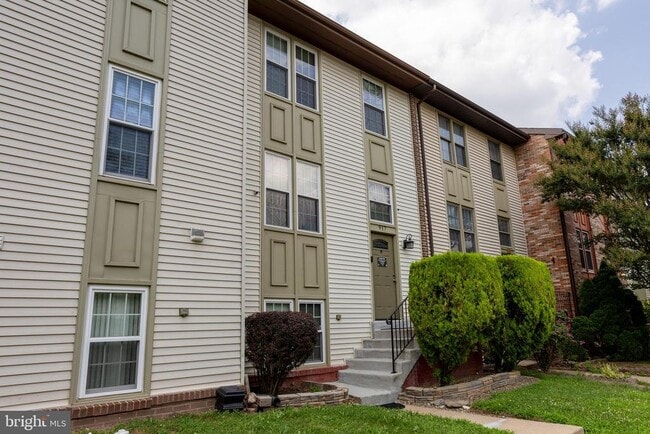 Building Photo - 917 Branch Dr