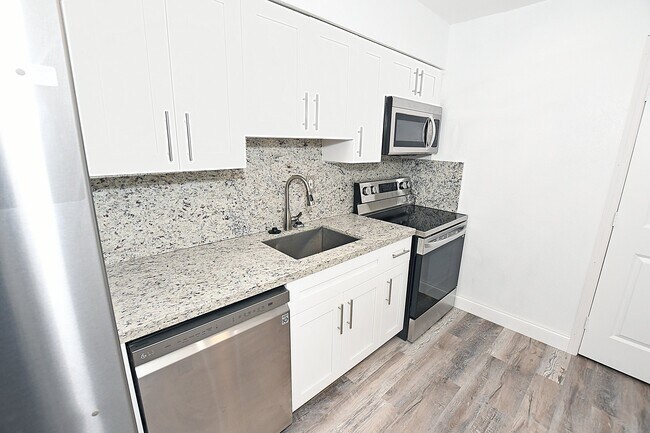 Building Photo - 270 NW 43rd St