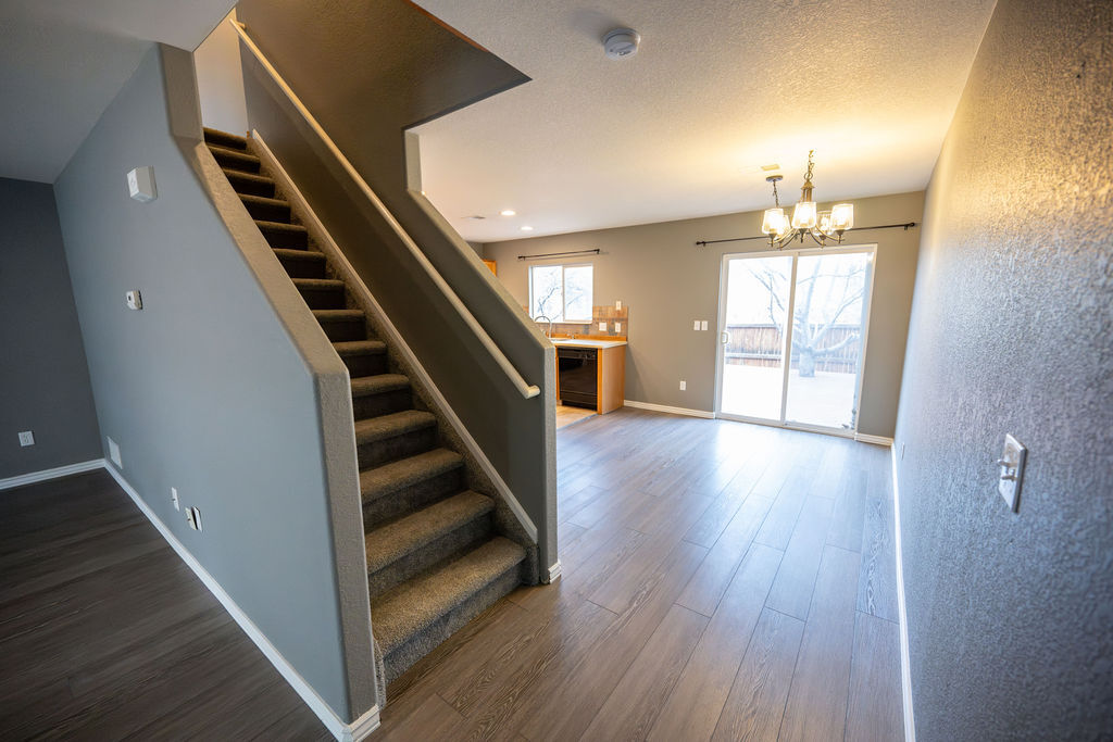 Building Photo - 350 Plowman Ct