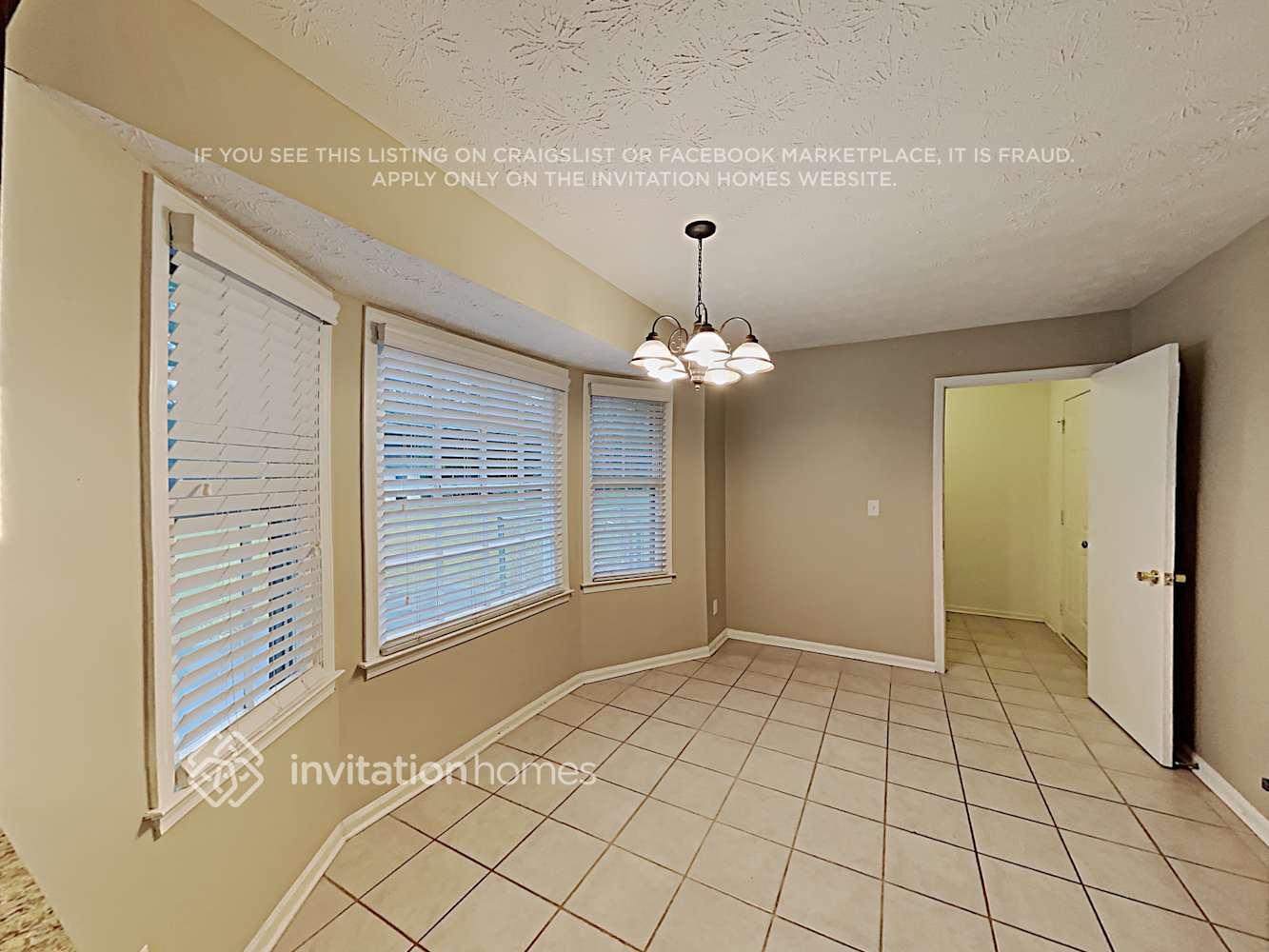 Building Photo - 3930 Grove Trail