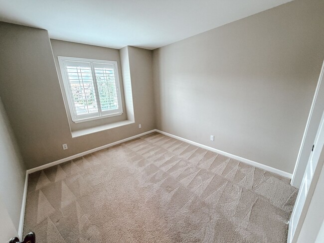 Building Photo - San Ramon Home Available Now!