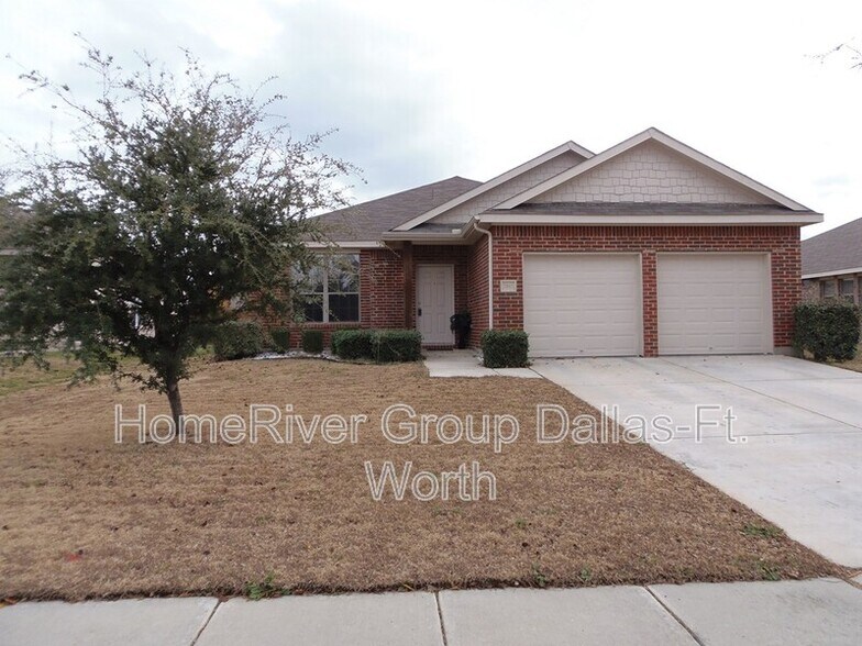 Primary Photo - 2811 Oak Crest Dr