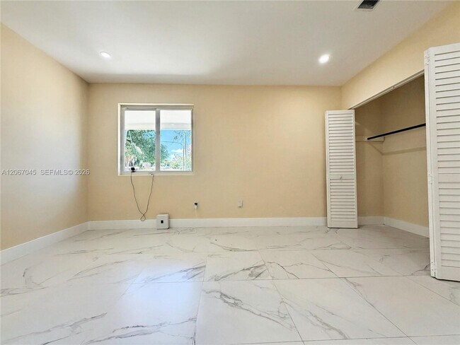 Building Photo - 1740 NW 126th St