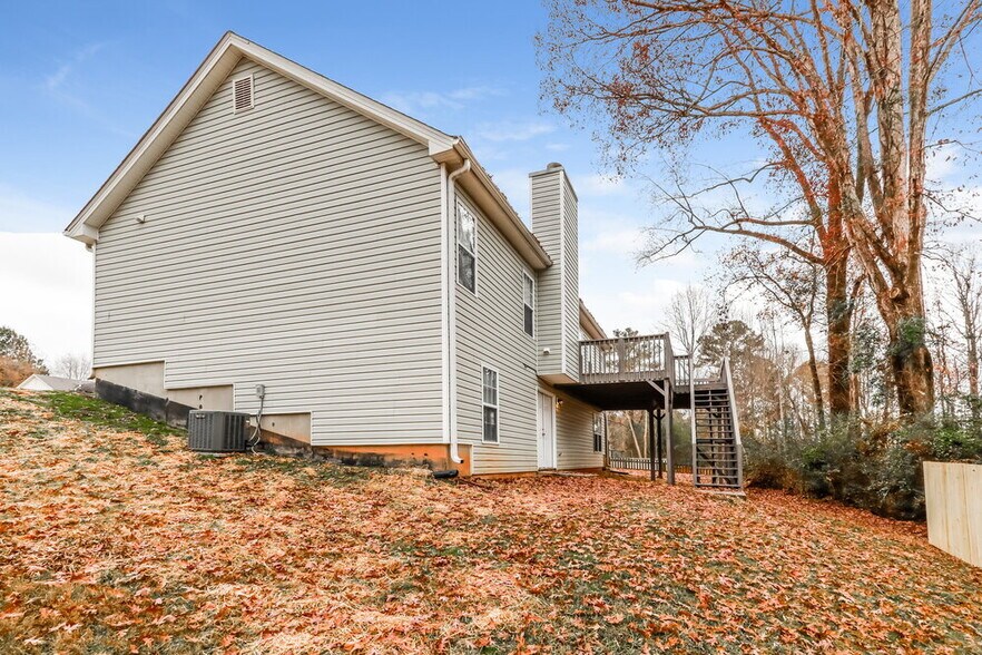 Building Photo - 965 Tigers Way