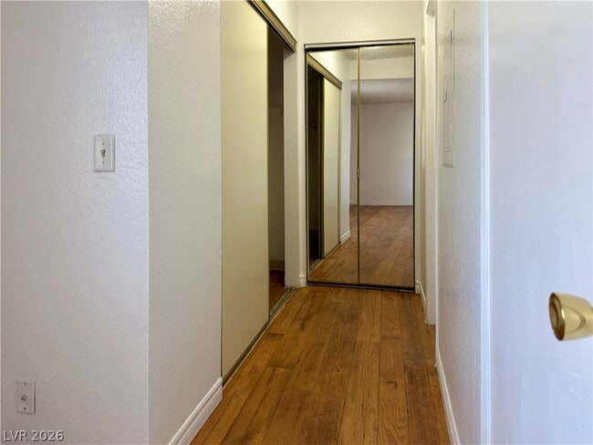 Building Photo - 3151 N Soaring Gulls Dr