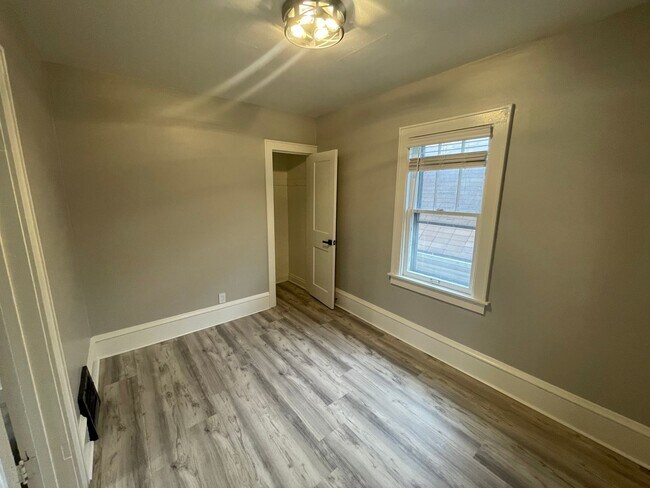 Building Photo - 1440 N 28th St