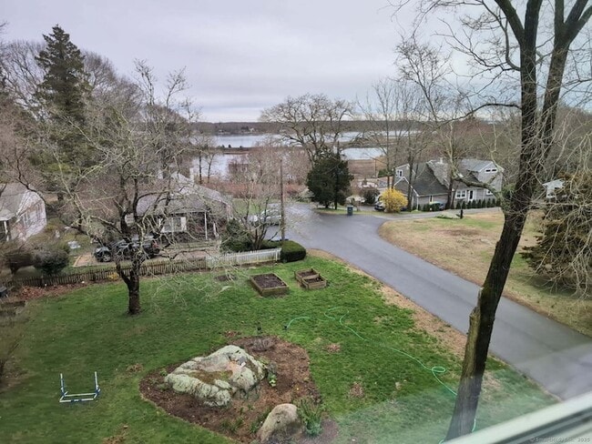 Building Photo - 24 Warren Ave