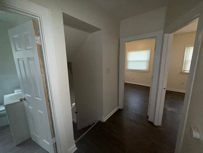 Building Photo - Open House Schedule Mon 9.1.25 @ 12:00pm, ...
