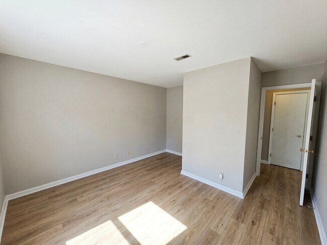 Building Photo - 2706 Ramblegate Ln