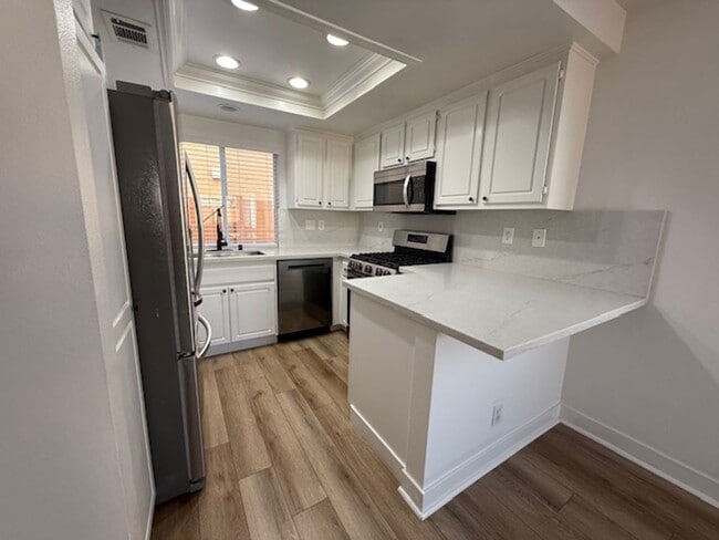 Building Photo - Dual Master Suites Condo in Foothill Ranch