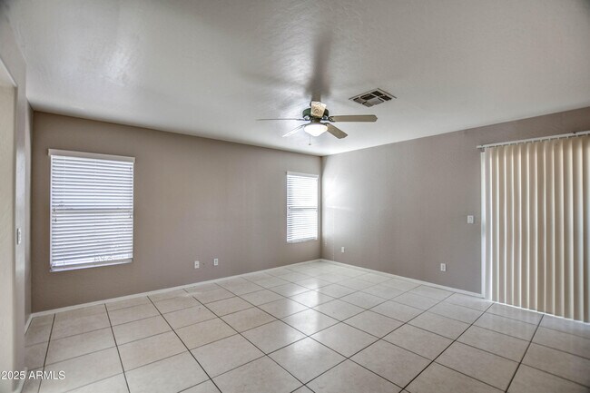 Building Photo - 6660 E Riverdale St