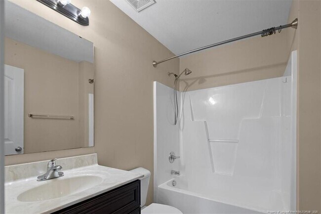Building Photo - 2108 Heathcote Dr