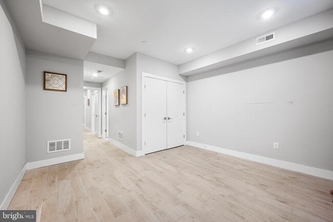 Building Photo - 1839- Blair St