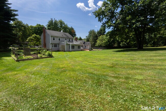 Building Photo - 50 Fox Den Rd