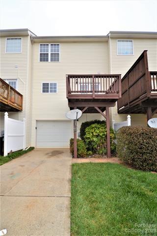 Building Photo - 9742 Bailey Rd