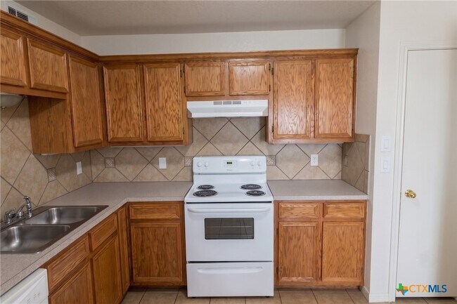 Building Photo - 2915 Sunflower Trail