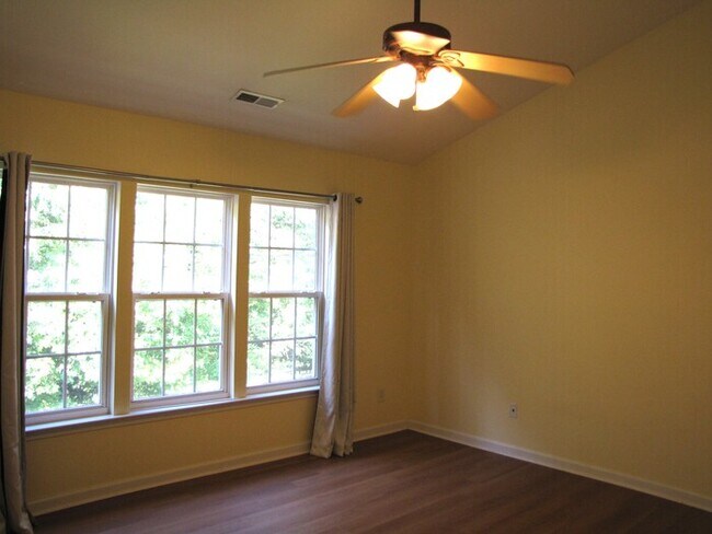 Building Photo - 1424 Copper Creek Dr