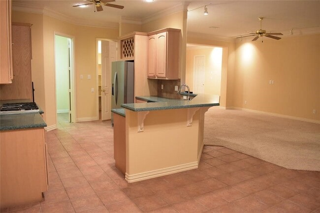 Building Photo - 11110 S Reach