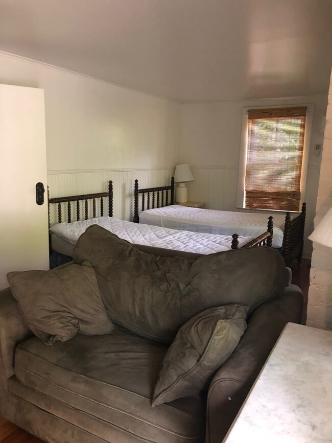 Building Photo - **Montreat Rental** AVAILABLE January 1st, 2026-May 15th, 2026