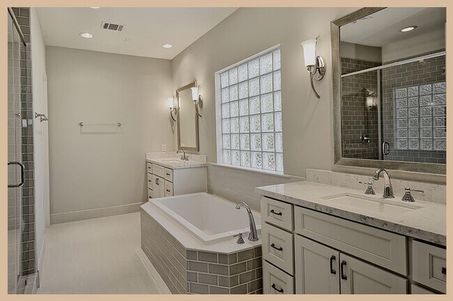 Building Photo - 215 Willow St