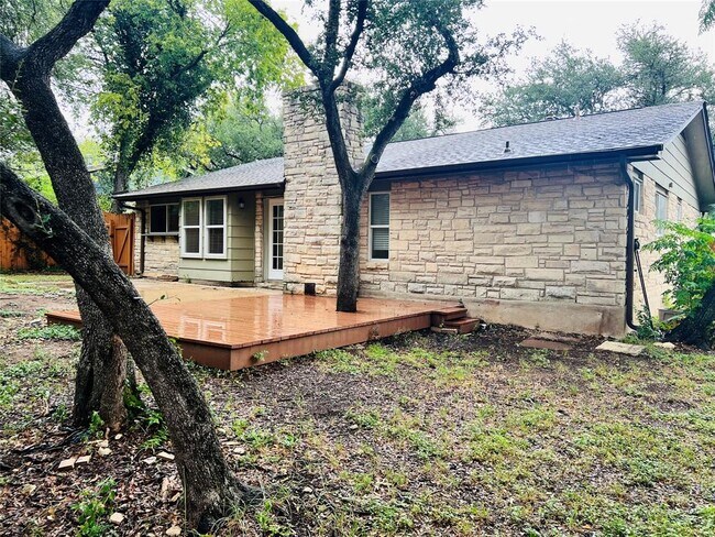 Building Photo - 2309 Granberry Dr