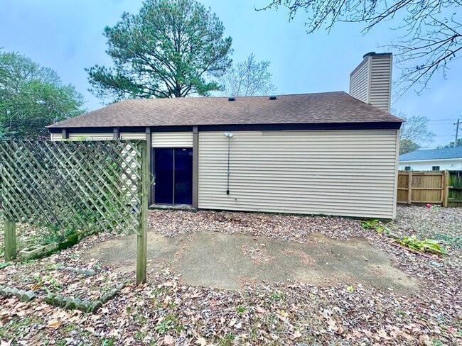 Building Photo - 3786 Tchulahoma Rd