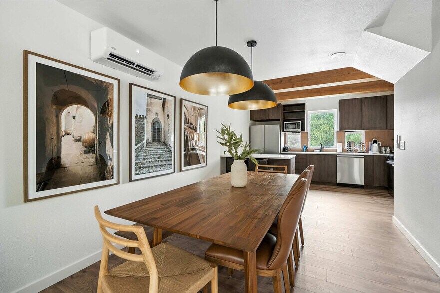 Building Photo - 925 NE 23rd Ave