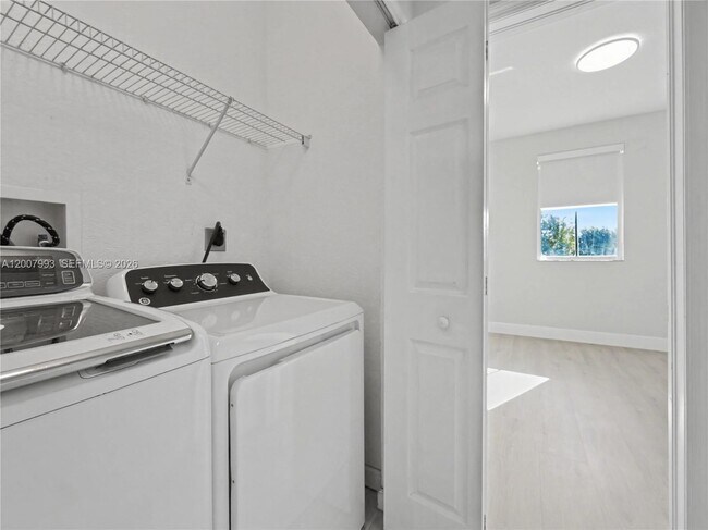 Building Photo - 7876 NW 109th Path