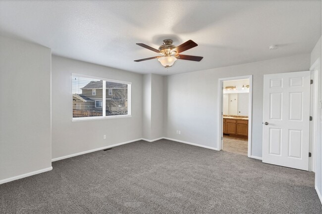 Building Photo - Beautiful 2 Story Home!