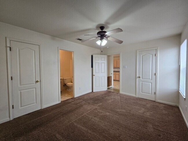 Building Photo - 2309 Terrace Dr