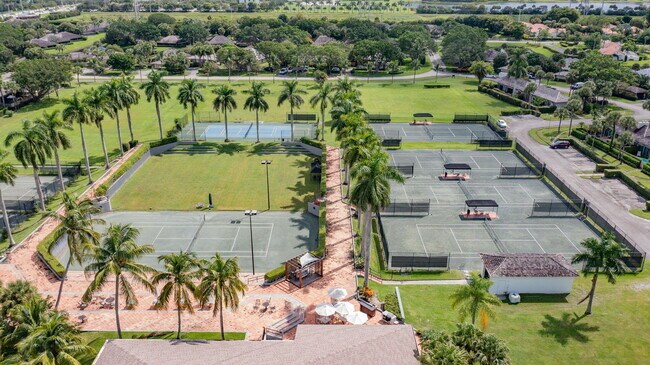 Building Photo - 13321 Polo Club Rd