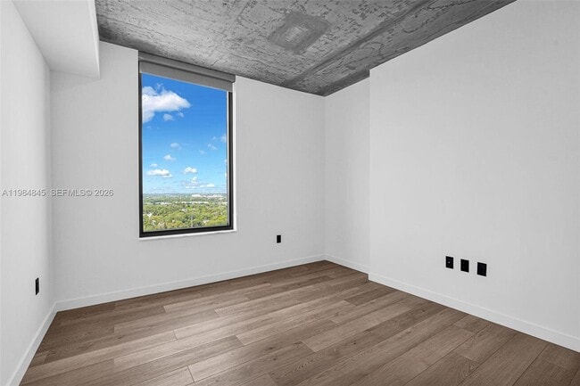 Building Photo - 307 SW 5th St