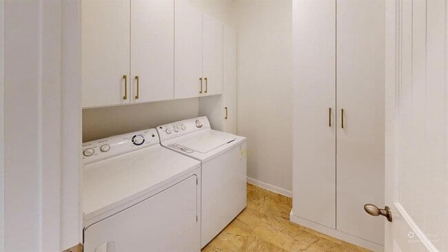 Building Photo - 112 Esparza Ct