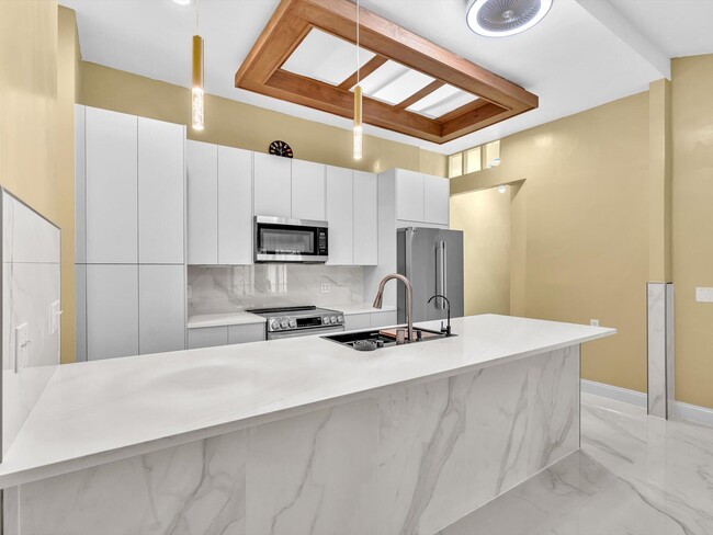 Building Photo - 12549 Woodmill Dr