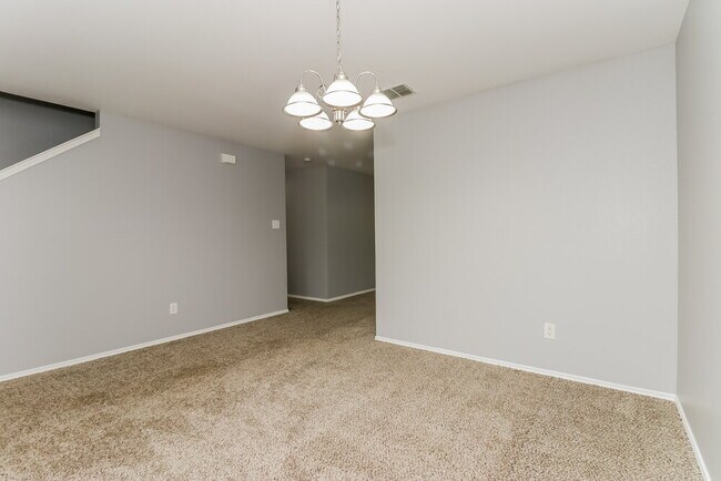 Building Photo - 937 Stone Chapel Way