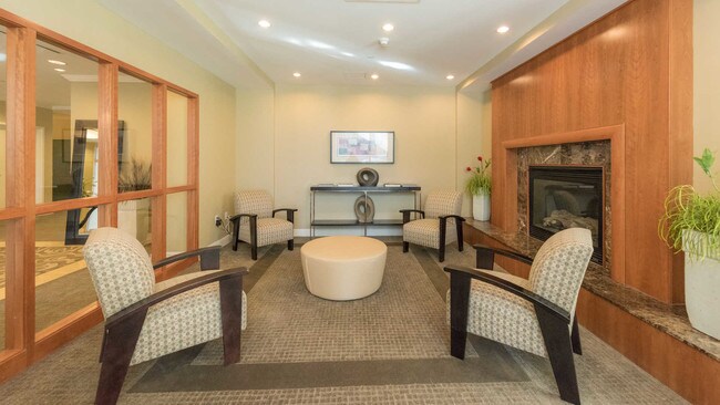 Building Photo - 70 Hope Ave