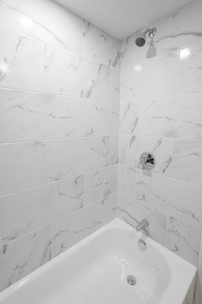 Building Photo - 98 Southville Rd
