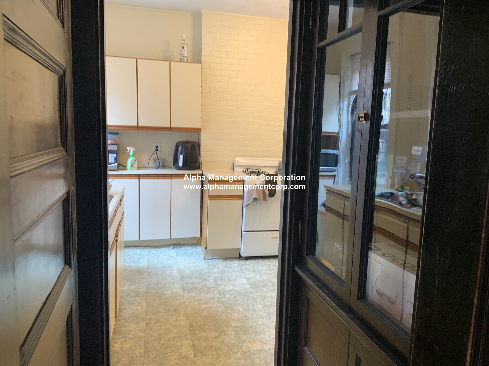 Building Photo - 533 Newbury St