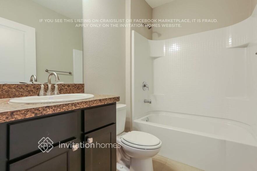 Building Photo - 4045 Lindever Ln