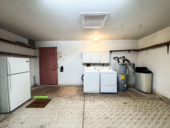 Building Photo - "Mesa Del Sol 3-Bed, 2-Bath Solar-Powered ...