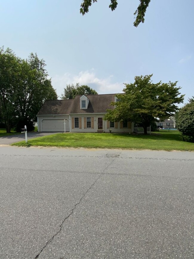 Primary Photo - 64 Village Square Dr