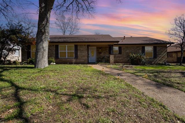 Building Photo - 2404 Crestview Cir