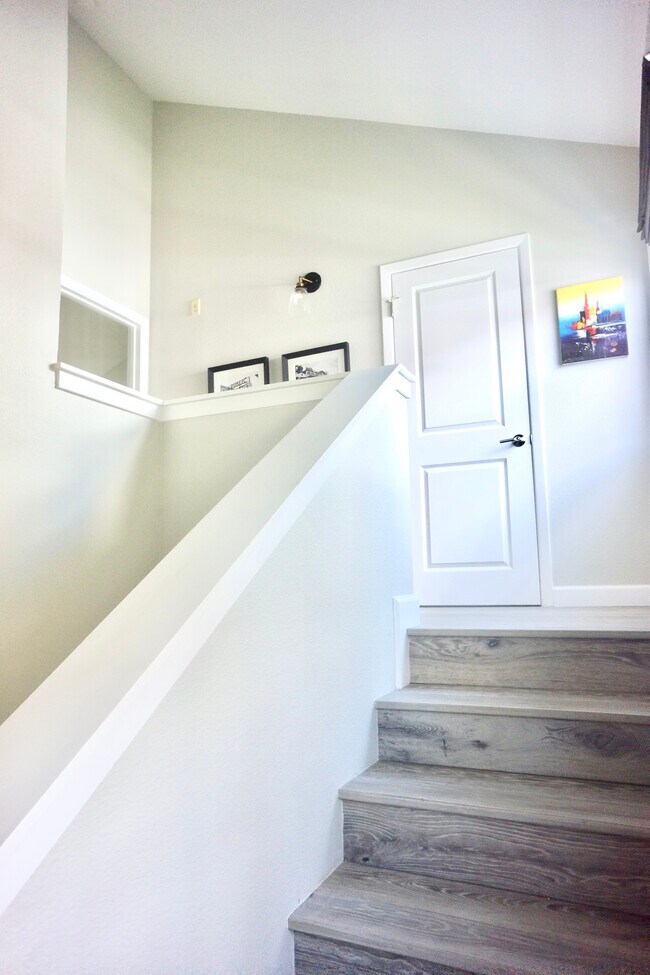 Building Photo - 2078 S Delaware St