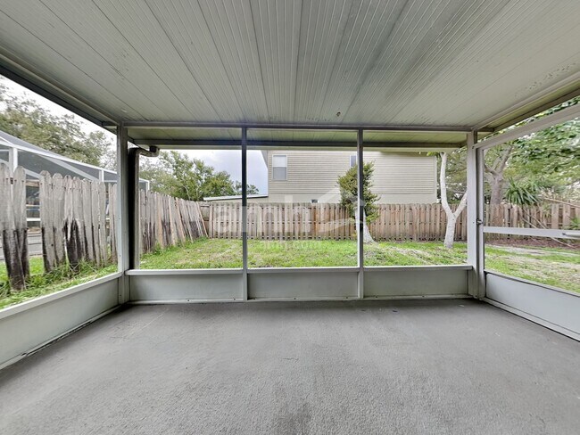 Building Photo - 1502 Scotch Pine Dr