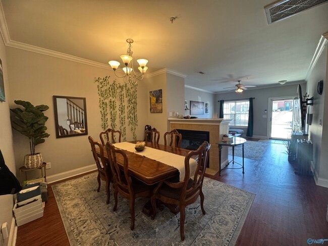 Building Photo - 468 Shamrock Dr