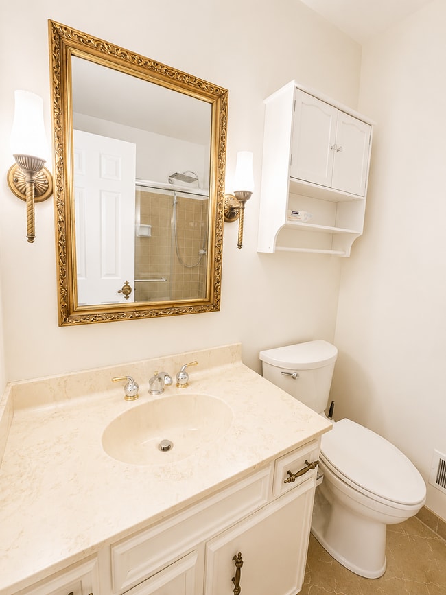 Building Photo - 9205 Whitegate Ct