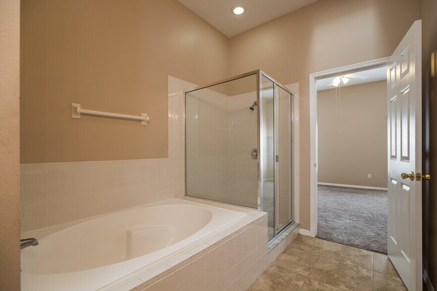 Building Photo - 2390 Cobblefield Cir
